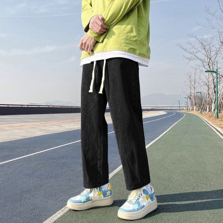 Летние мужские джинсы с разрывами и прямыми штанинами фото