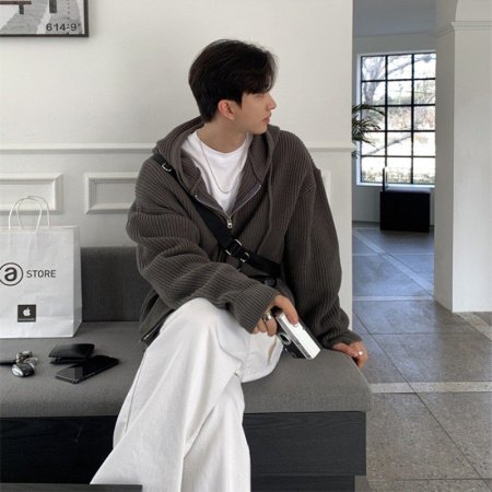 Мужской свитер с капюшоном фото