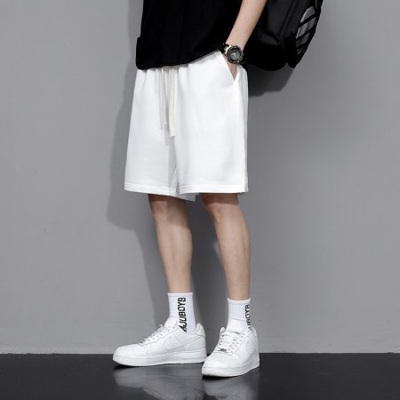 Мужские спортивные шорты изображение