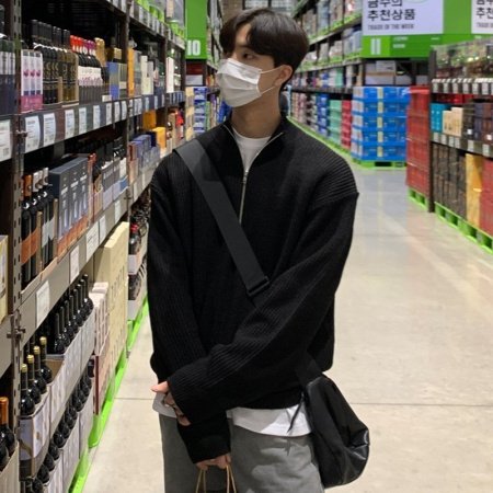 Мужская толстовка с высоким воротником и молнией фото