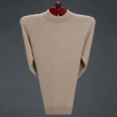 Мужской свитер из шерсти овец изображение