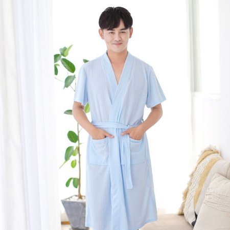 Халат для ванной комнаты с рисунком в клетку изображение