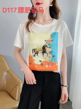 Футболка из искусственного шелка с коротким рукавом фотография