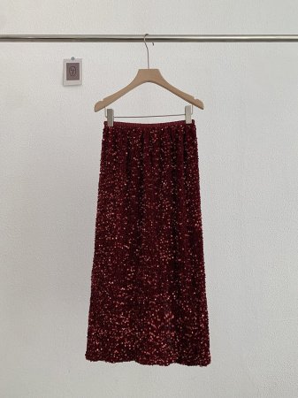 Высокая юбка с блестками из бархата изображение