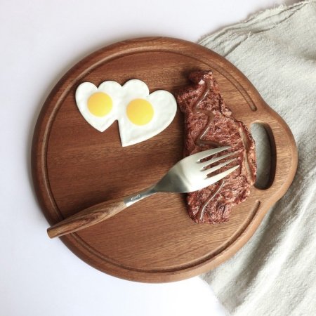 Деревянная разделочная доска фотография