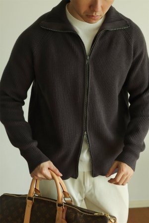 Мужская толстовка с молнией и высоким воротником изображение