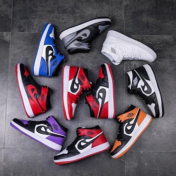 Кроссовки высокие Air Jordan 1 Classic AJ1 фотография