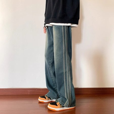 Мужские джинсы в стиле хайстрит с американскими мотивами фотография