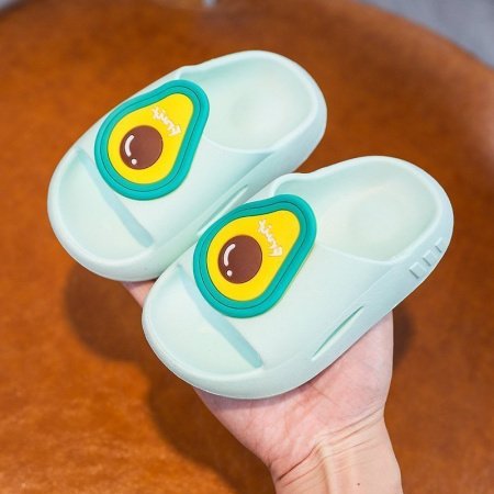 Детские тапочки с мультяшным рисунком изображение