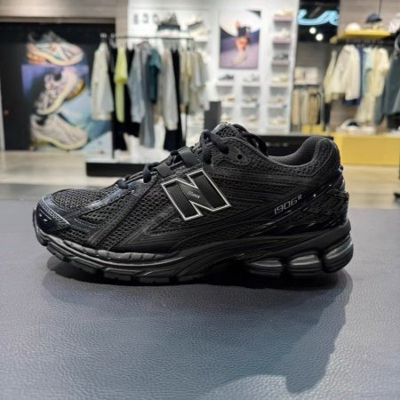 Кроссовки NB 1906R фотография