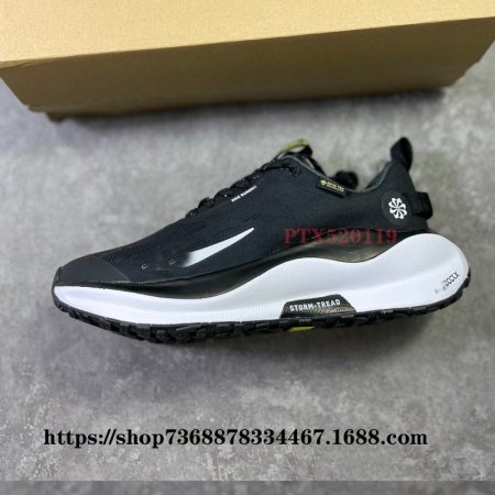 Беговые кроссовки React Infinity Run Flyknit 4Gore-Tex фотография