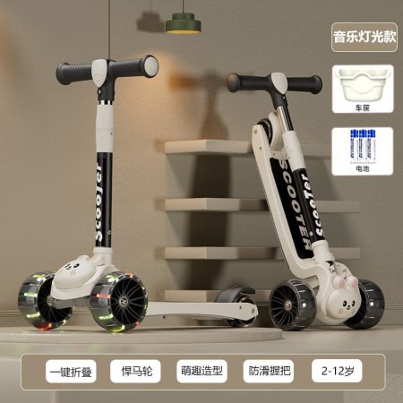 Детский самокат фотография