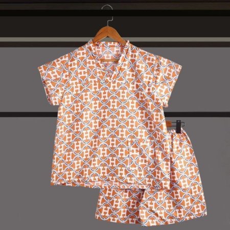 Одноразовый халат для сауны и купания фотография