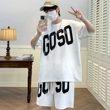 Мужской летний спортивный костюм изображение