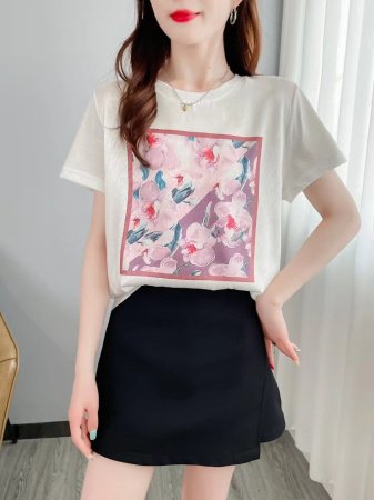 Футболка из искусственного шелка с коротким рукавом фотография