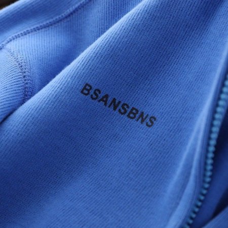 Детская куртка с капюшоном фото