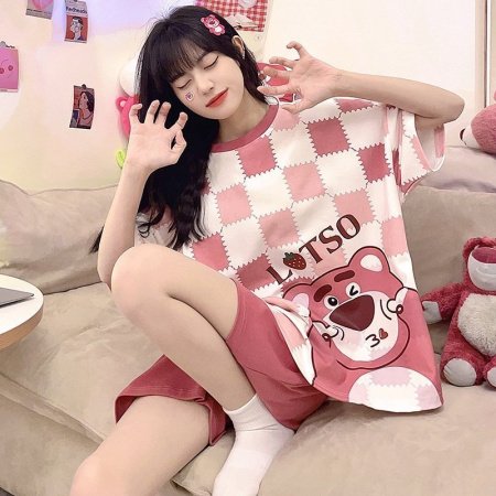 Пижама женская летняя с короткими рукавами и шортами изображение