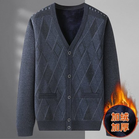 Мужской свитер с воротником V-образным фото