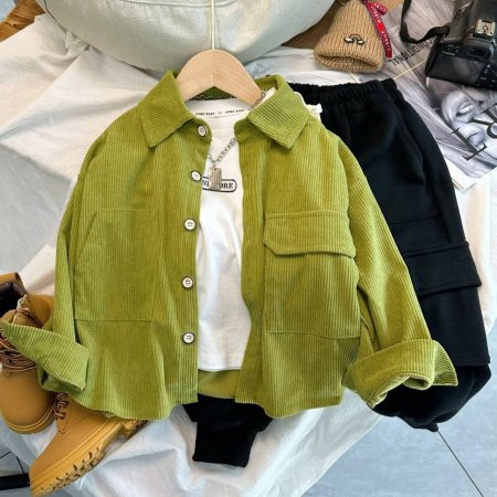 Детская рубашка из вельвета, зеленая фотография