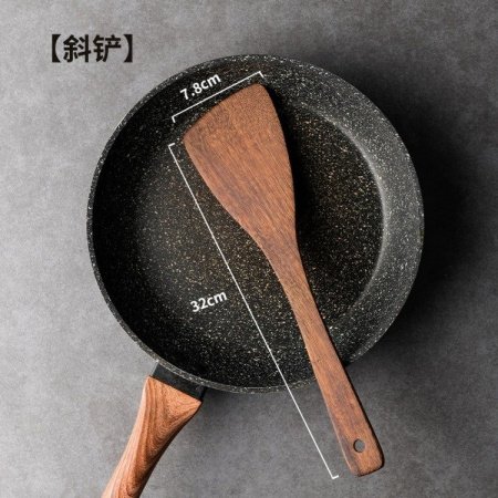 Набор кухонных инструментов из натурального дерева фотография