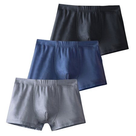 Детские трусы в упаковке из трех штук изображение