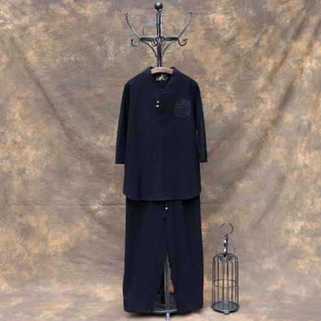 Китайский мужской костюм в стиле Чан с элементами древней китайской одежды фото