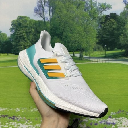 UB4.0 спортивные кроссовки фотография