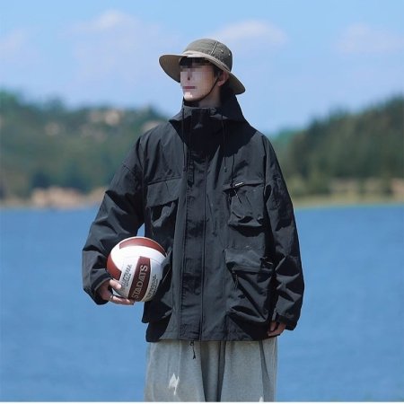 Ветровка военного стиля с капюшоном изображение