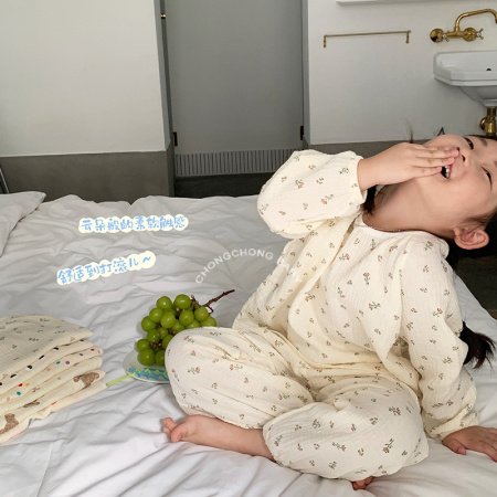 Детский домашний костюм Chong Chong фотография