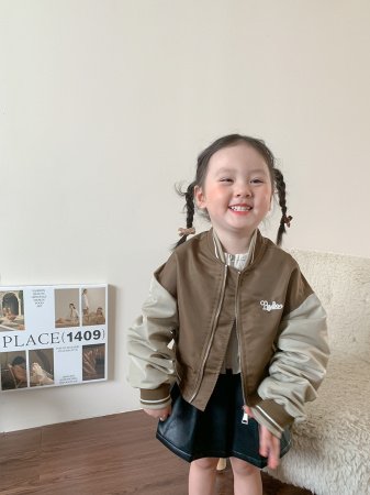 Детская куртка Вейау студио фотография