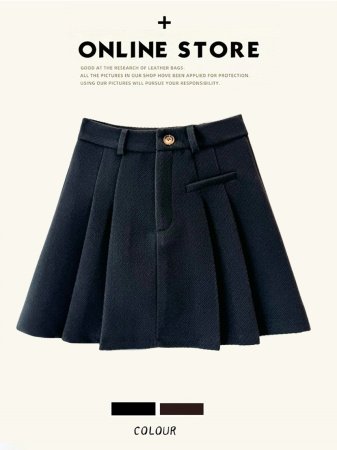 Плиссированная шерстяная юбка фотография