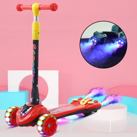 Детский трехколесный самокат фотография