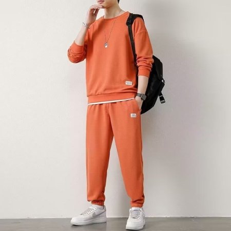 Мужской костюм для досуга осенне-зимний с широкими свободными длинными рукавами и длинными брюками фото