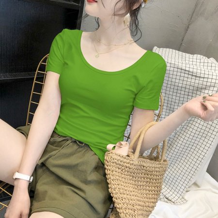 Белая футболка с коротким рукавом фотография