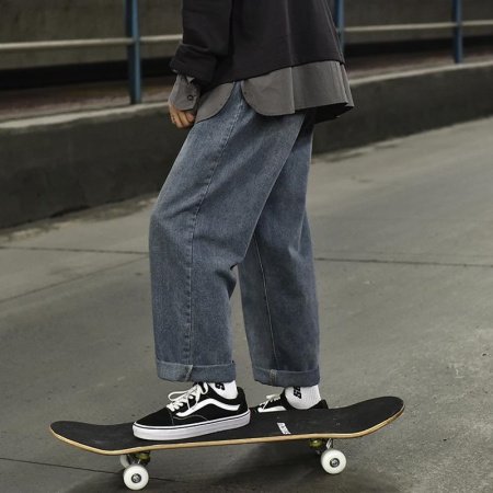 Джинсы мужские прямого кроя изображение