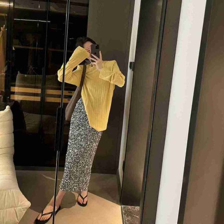 Юбка-миди с высокой талией и блестками фотография