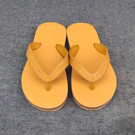 Мужские летние пляжные шлепанцы фотография