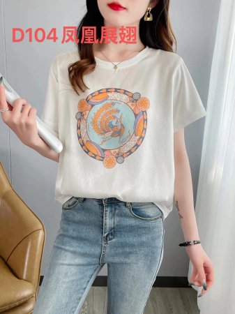 Футболка из искусственного шелка с коротким рукавом фотография