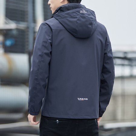 Мужская ветровка съемным капюшоном изображение