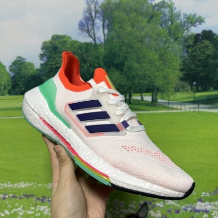 UB4.0 спортивные кроссовки фотография