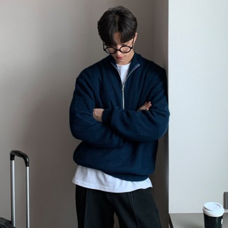 Мужская толстовка с высоким воротником и молнией фото