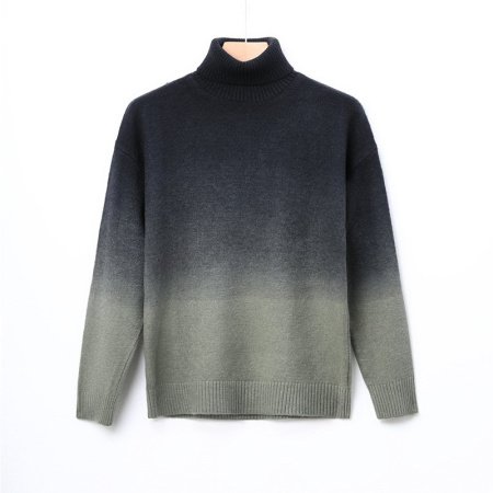 Мужской свитер с высоким воротником и градиентной расцветкой фото