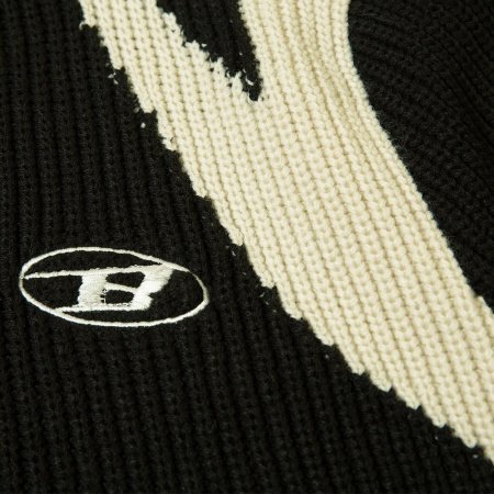 Мужская куртка с молнией и цветными вставками изображение