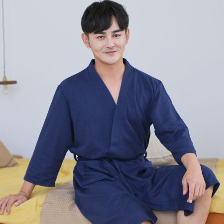 Халат для ванной комнаты с рисунком в клетку изображение