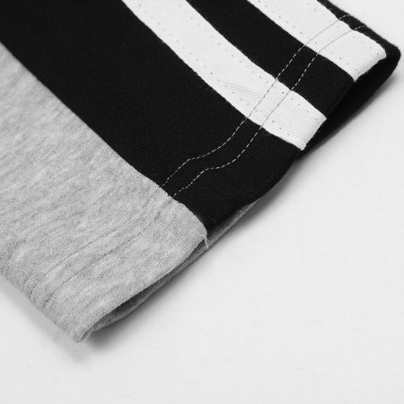 Мужская спортивная толстовка с воротником поло и контрастными вставками фотография