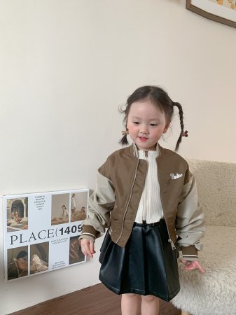 Детская куртка Вейау студио фотография