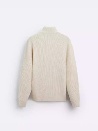 Мужской свитер с высоким воротником и молнией изображение