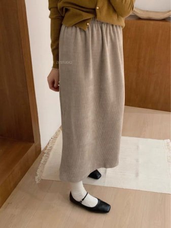 Шерстяная юбка с высокой талией и разрезом на осень-зиму фото