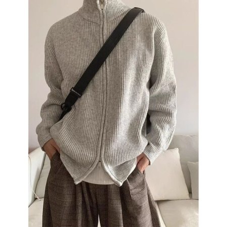 Мужской свитер с открытым воротником в японском стиле 2024 фотография