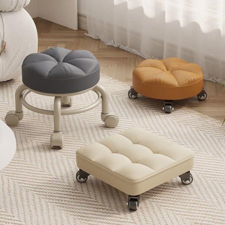 Маленький стул на колесиках для дома и детей фото